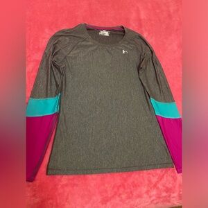 Under Armour brand t-shirt. Size M Very good conditions